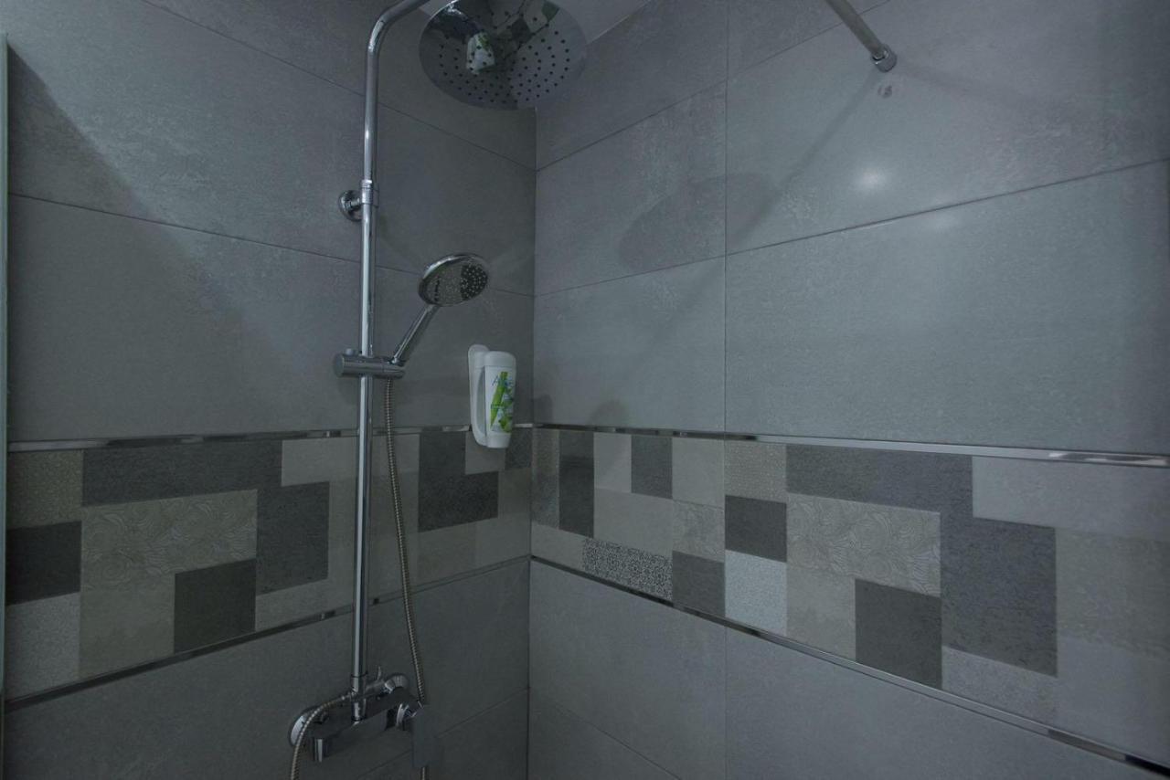 Locksmith Apartment - Park Option Севілья Екстер'єр фото