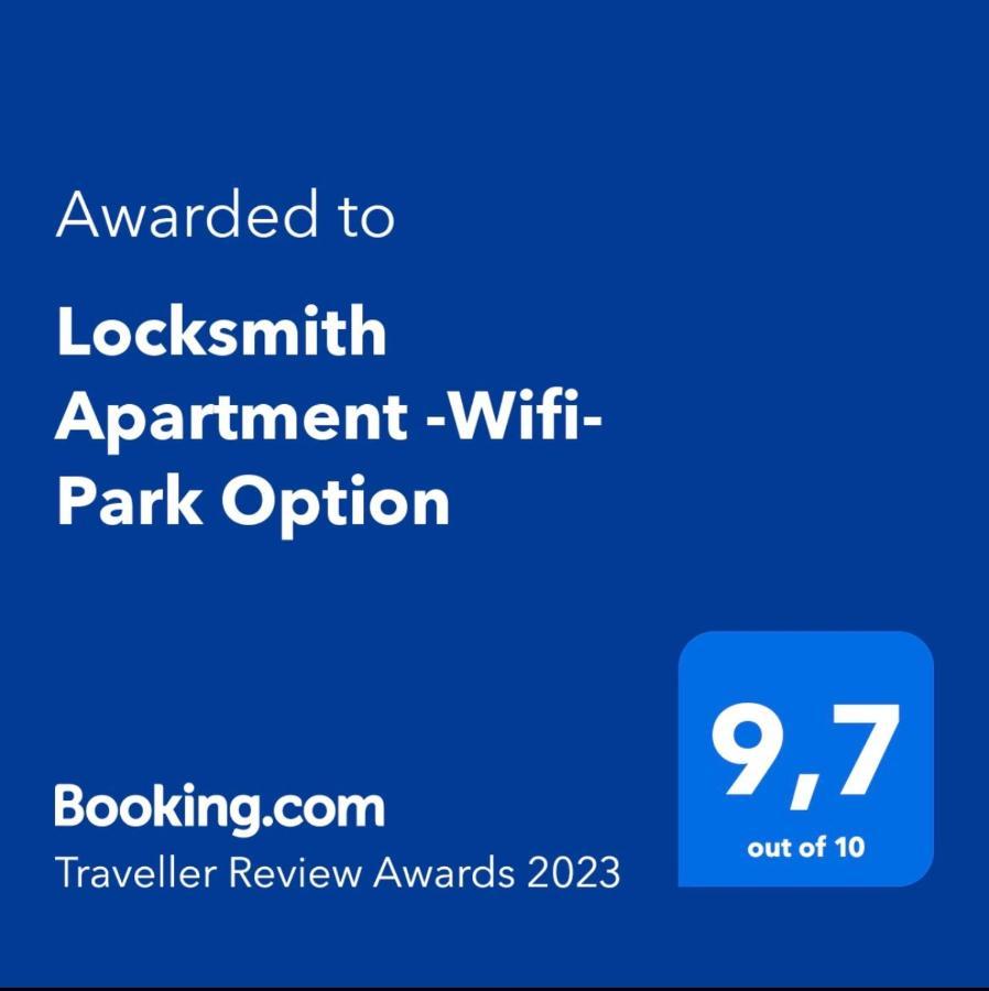 Locksmith Apartment - Park Option Севілья Екстер'єр фото