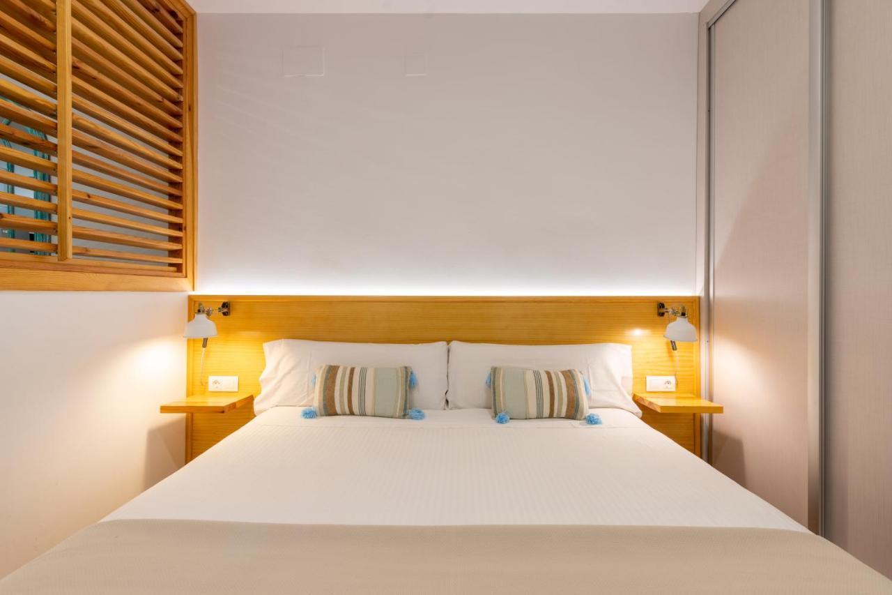 Locksmith Apartment - Park Option Севілья Екстер'єр фото