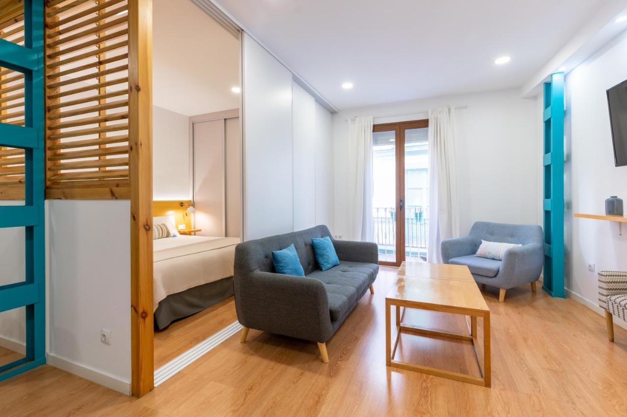Locksmith Apartment - Park Option Севілья Екстер'єр фото