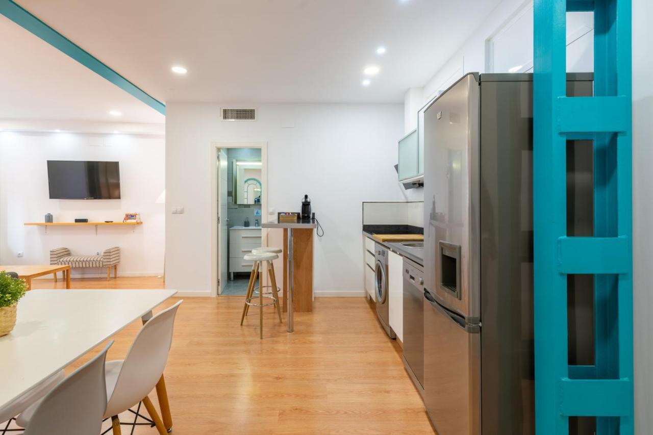 Locksmith Apartment - Park Option Севілья Екстер'єр фото